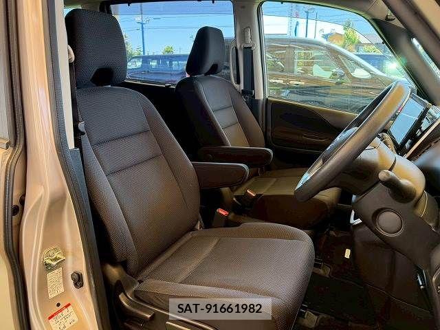 Nissan SERENA 2018-03 7359782-8