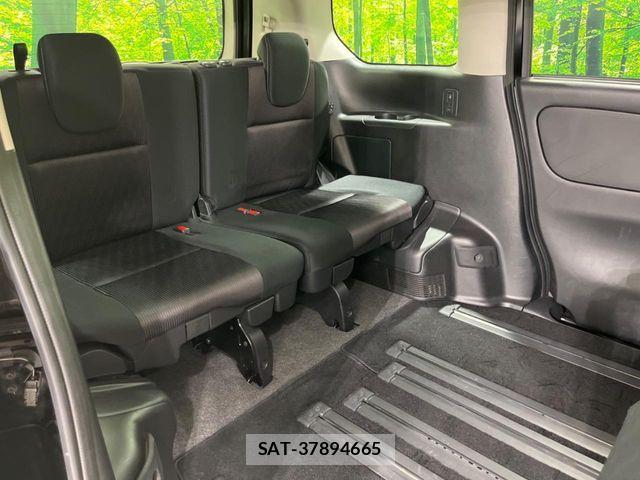 Nissan SERENA 2017-02 7359784-9