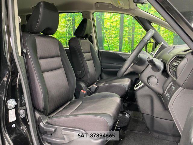Nissan SERENA 2017-02 7359784-7