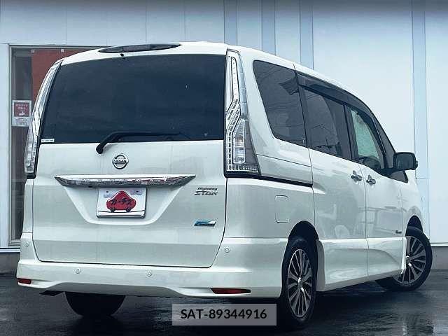 Nissan SERENA 2015-10 7359798-2