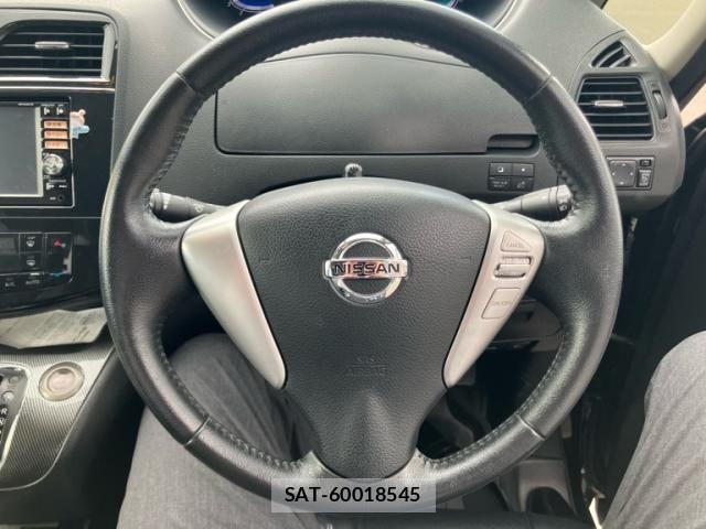 Nissan SERENA 2013-09 7359801-20