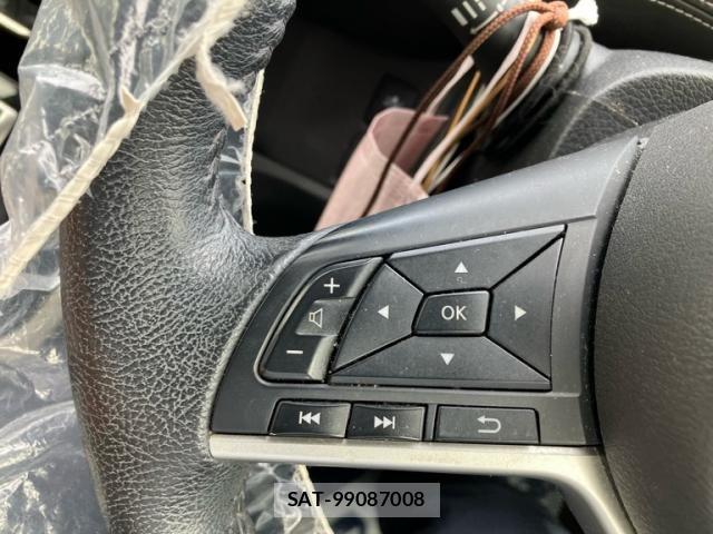 Nissan SERENA 2019-02 7359796-18