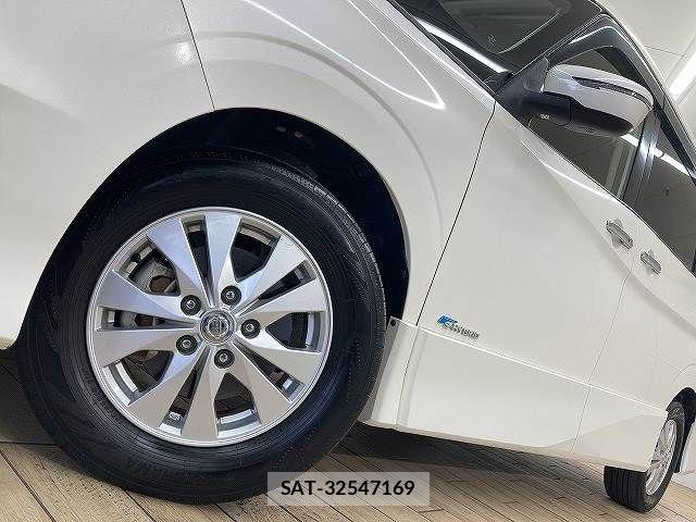 Nissan SERENA 2017-09 7359783-18