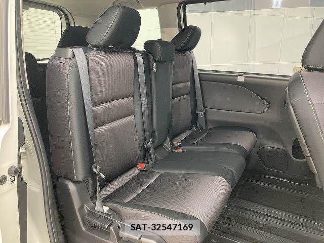 Nissan SERENA 2017-09 7359783-5