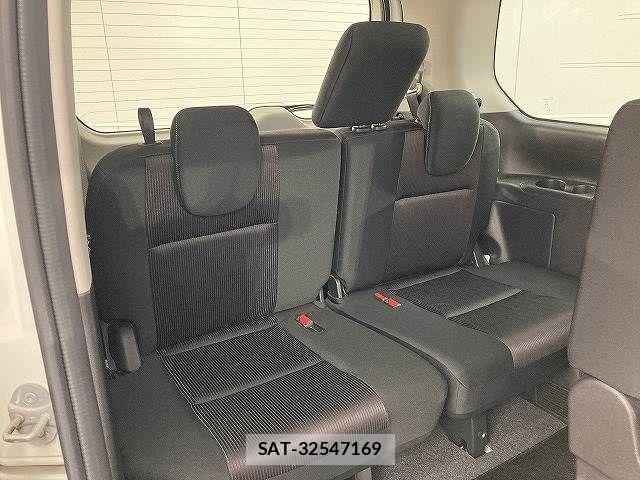 Nissan SERENA 2017-09 7359783-6