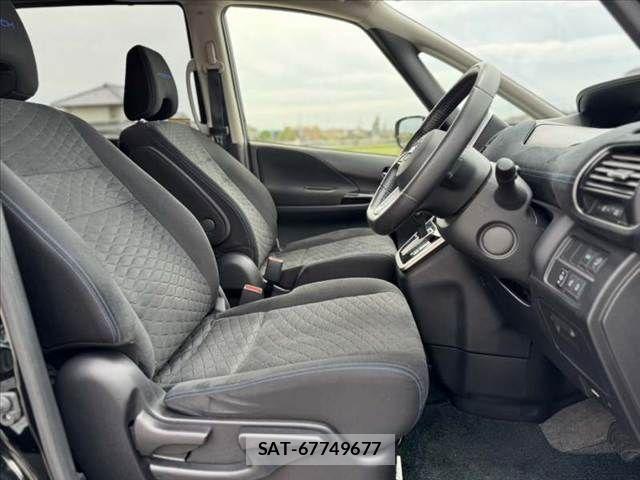 Nissan SERENA 2018-10 7359775-15