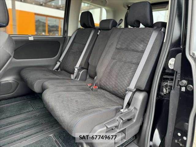 Nissan SERENA 2018-10 7359775-17