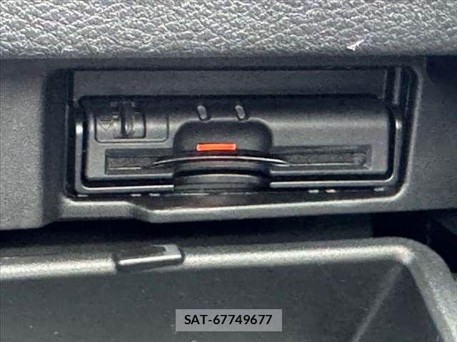 Nissan SERENA 2018-10 7359775-28