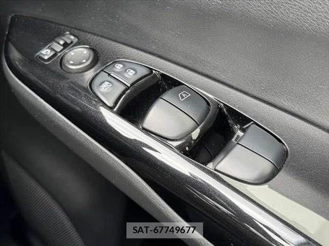 Nissan SERENA 2018-10 7359775-29