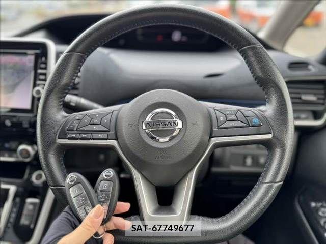 Nissan SERENA 2018-10 7359775-4