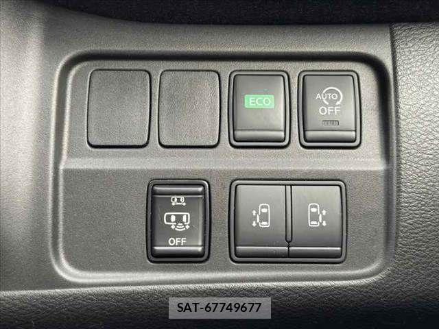 Nissan SERENA 2018-10 7359775-5