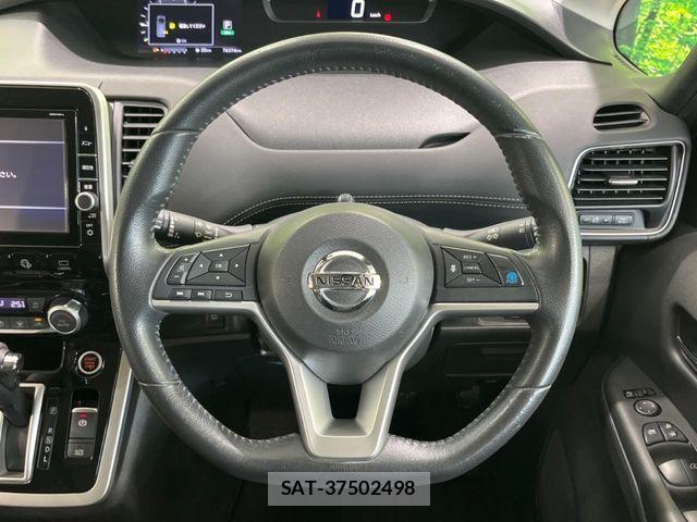 Nissan SERENA 2016-10 7359791-11