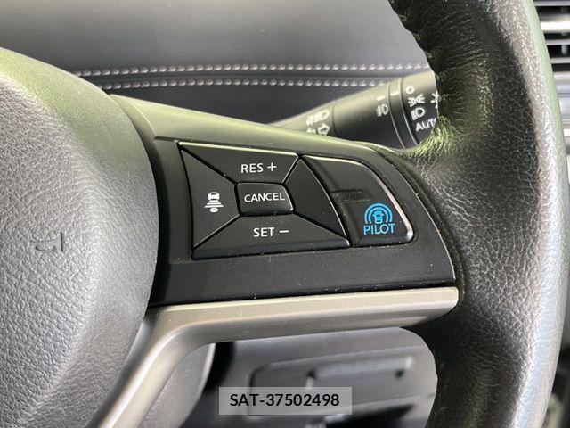 Nissan SERENA 2016-10 7359791-4