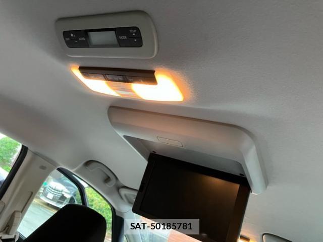 Nissan SERENA 2017-07 7359786-13