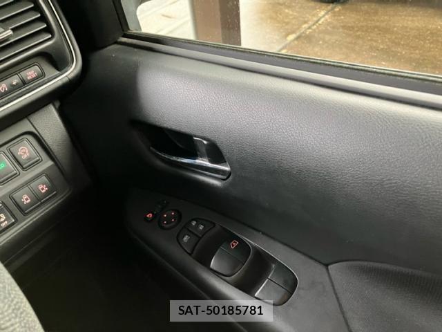 Nissan SERENA 2017-07 7359786-15