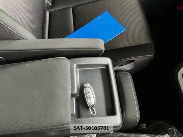 Nissan SERENA 2017-07 7359786-23