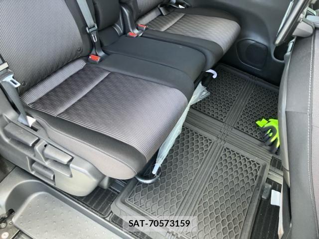 Nissan SERENA 2019-09 7359781-13
