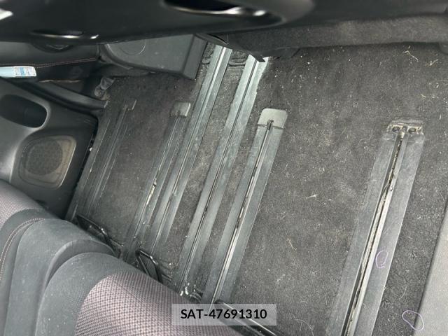 Nissan SERENA 2013-08 7359800-11