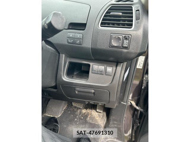 Nissan SERENA 2013-08 7359800-15