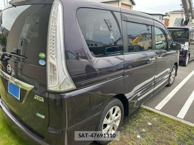 Nissan SERENA 2013-08 7359800-2