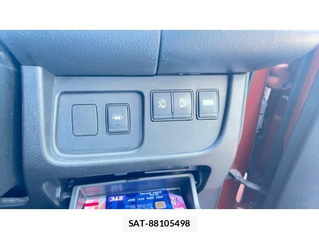 Nissan SERENA 2014-05 7359797-14