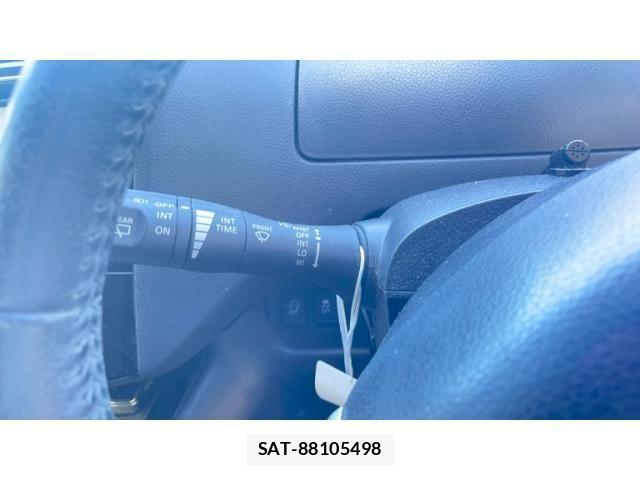 Nissan SERENA 2014-05 7359797-19