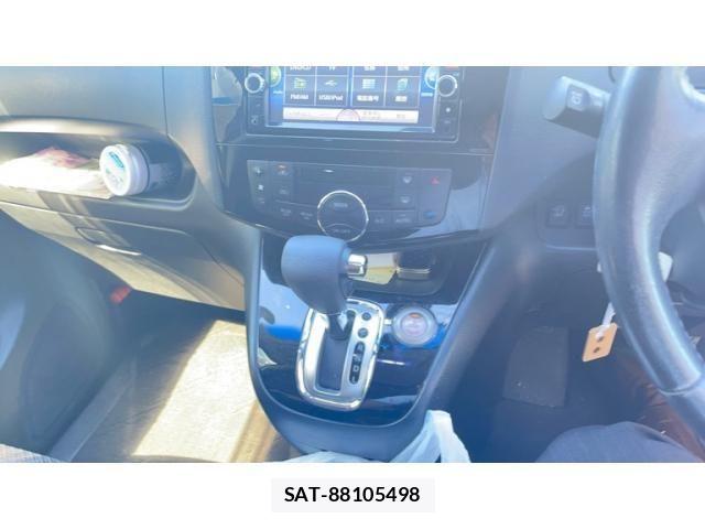 Nissan SERENA 2014-05 7359797-21