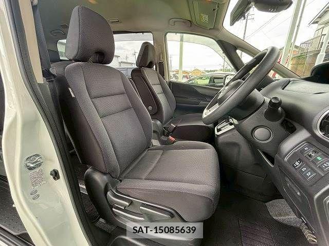 Nissan SERENA 2016-10 7359785-11