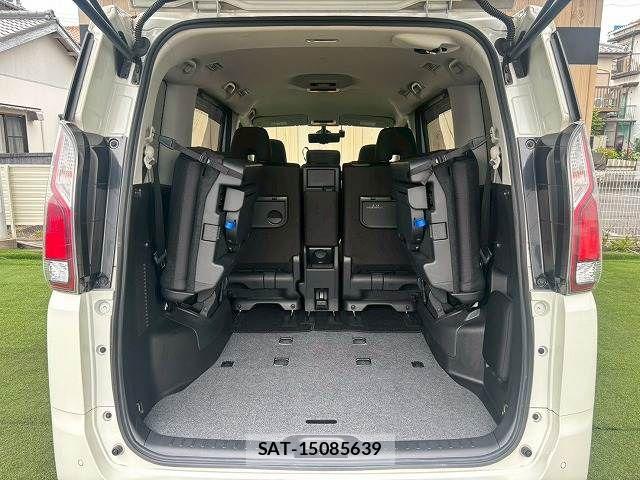 Nissan SERENA 2016-10 7359785-14