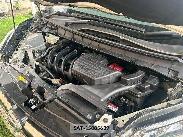 Nissan SERENA 2016-10 7359785-17