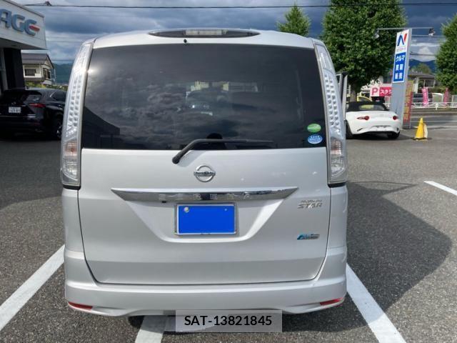Nissan SERENA 2013-06 7359802-1