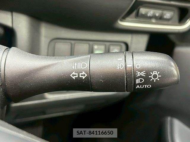 Nissan SERENA 2017-07 7359794-10
