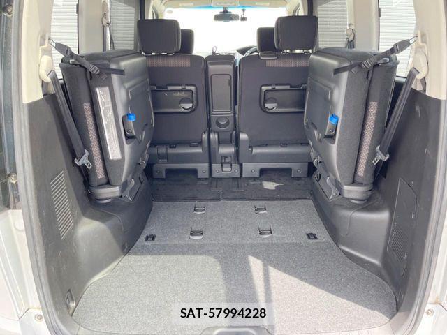 Nissan SERENA 2014-07 7359793-11