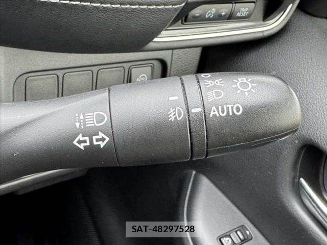 Nissan SERENA 2019-03 7359787-24