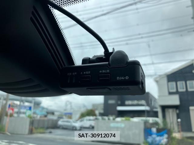 Nissan SERENA 2019-11 7394020-21