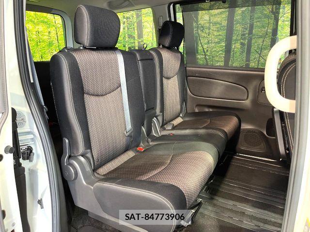 Nissan SERENA 2015-12 7394033-9