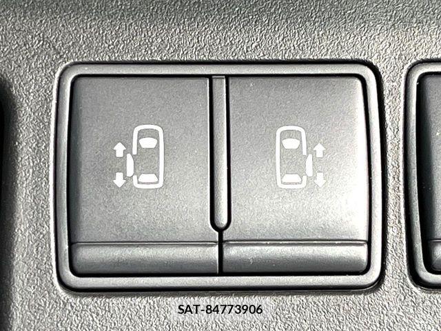 Nissan SERENA 2015-12 7394033-6