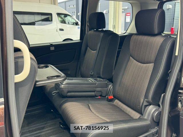 Nissan SERENA 2015-02 7394027-20