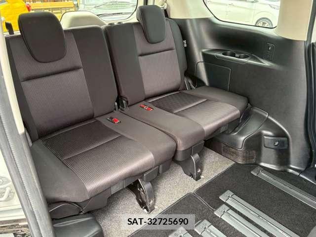 Nissan SERENA 2018-06 7394026-13