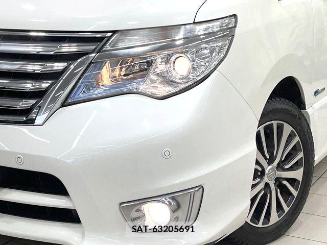 Nissan SERENA 2014-08 7394037-10
