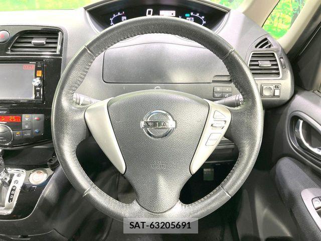 Nissan SERENA 2014-08 7394037-12