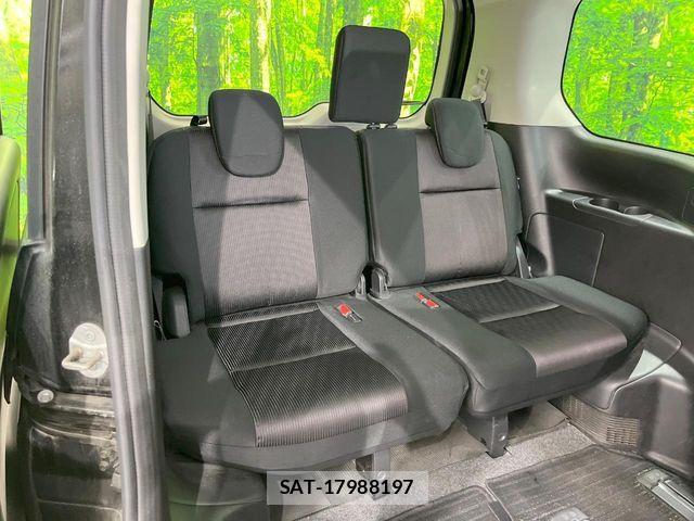 Nissan SERENA 2017-01 7394030-10