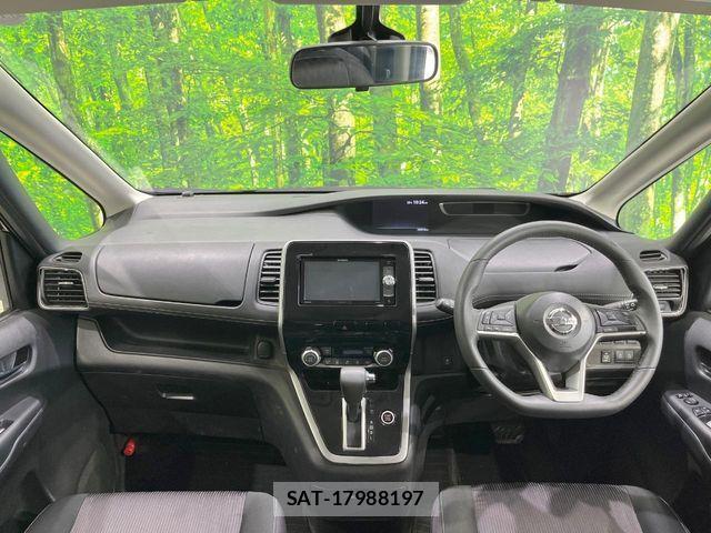 Nissan SERENA 2017-01 7394030-1