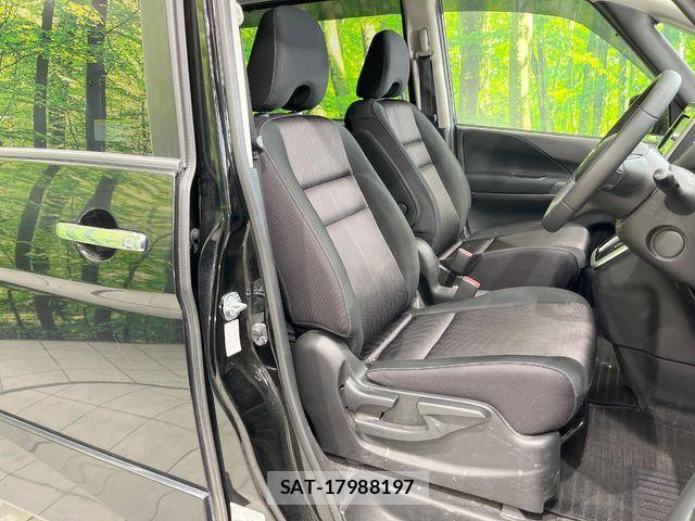 Nissan SERENA 2017-01 7394030-8