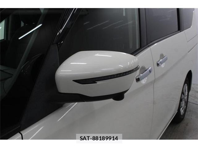 Nissan SERENA 2016-10 7394034-16