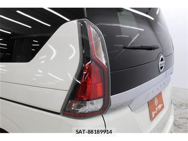 Nissan SERENA 2016-10 7394034-17