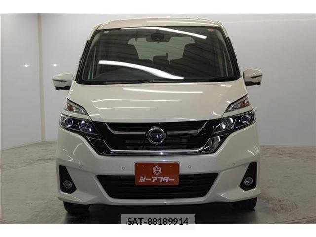 Nissan SERENA 2016-10 7394034-1