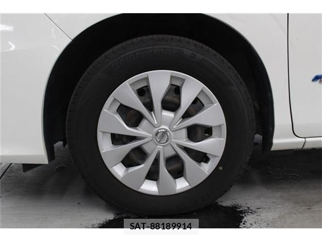 Nissan SERENA 2016-10 7394034-23