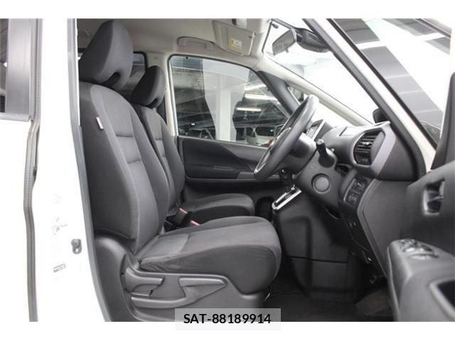Nissan SERENA 2016-10 7394034-28