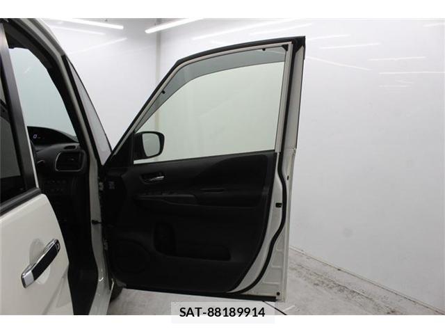 Nissan SERENA 2016-10 7394034-29